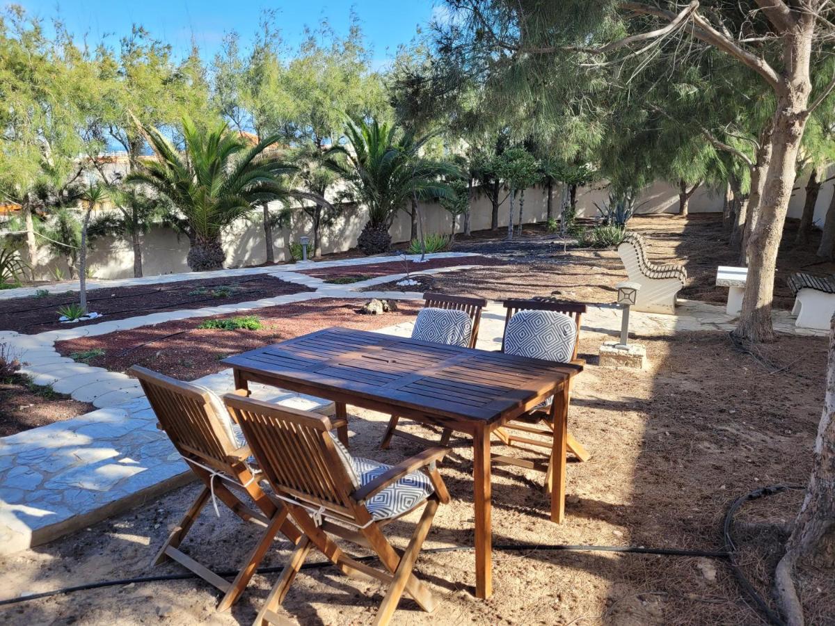 Fuerte Action Guest House Costa Calma Bagian luar foto